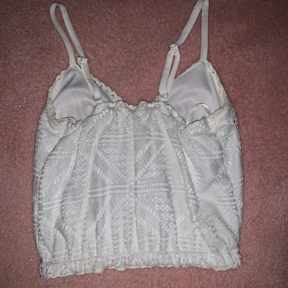 white crop top - Picture 3 of 4